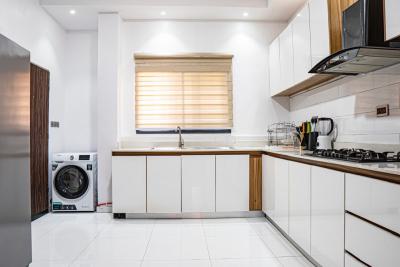 Luxury 3bedroom Apartment, Lekki Phase 1, Lekki, Lagos, Flat / Apartment for Rent