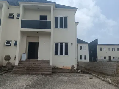 4 Bedroom Terraced Duplex