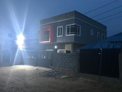 a Neatly  Used 4bedroom Detached Duplex on a 150sqm, Soluyi, Gbagada, Lagos, Semi-detached Duplex for Sale