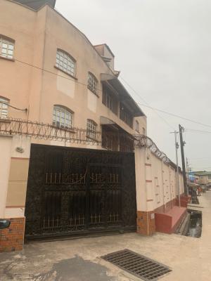 Well Maintained 3bedroom Apartment on Second Floor, Off Olatilewa. Street, Surulere, Surulere, Lagos, Flat / Apartment for Rent
