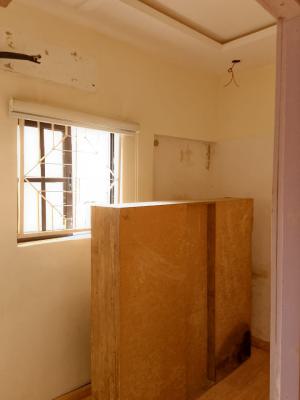 2-in-1 Upper Floor Shop Space, Lekki Phase 1, Lekki, Lagos, Shop for Rent