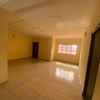 Spacious Well Maintained 2bedroom Flat (2nd Floor), 4th Avenue, Gwarinpa, Abuja, Flat / Apartment for Rent