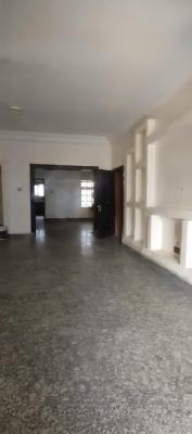 Super Luxury 3-bedroom Flat (1st Floor) in Prime Utako District, Utako, Abuja, Flat / Apartment for Rent