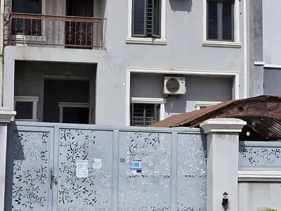 5 Bedroom Semi Detached Duplex with 3 Room BQ — Gwarinpa, Abuja