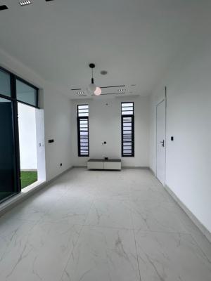 Spacious 5 Bedroom Detached with Swimming Pool, Gym + Bq, Ikota, Lekki, Lagos, Detached Duplex for Sale