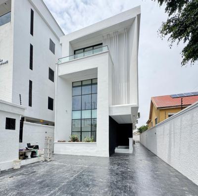 Modern 4  Bedroom Fully Detached with En-suite Rooms., Lekki Phase 1, Lekki, Lagos, Detached Duplex for Sale