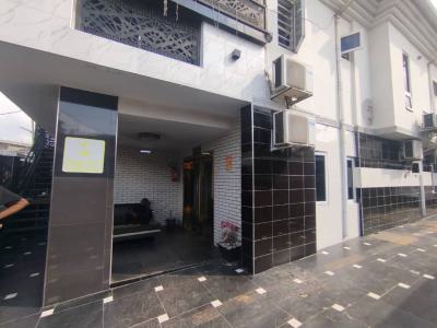 Hotel for Lease, Besam Bus Stop, Ikeja, Lagos, Flat / Apartment for Rent