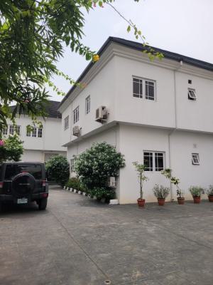 Spacious 2 Bedrooms Flats, Lekki Phase/off Admiralty, Lekki Phase 1, Lekki, Lagos, Flat / Apartment for Rent
