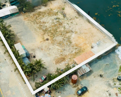 a Prime 3,000sqm Waterfront Plot, Lekki Phase 1, Lekki, Lagos, Mixed-use Land for Sale