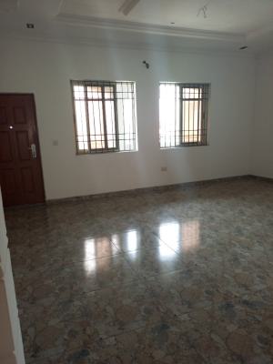 Spacious 2 Bedroom Apartment Upstairs, Ikate Elegushi, Lekki, Lagos, Flat / Apartment for Rent