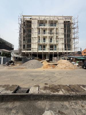 Lovely 3 Bedroom Apartment with Bq, Lekki Phase 1, Lekki Phase 1, Lekki, Lagos, Block of Flats for Sale