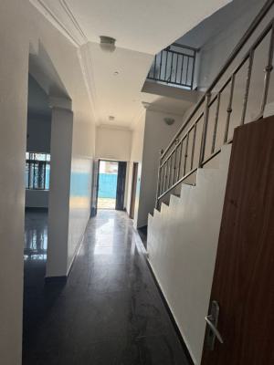 Clean Two Bedrooms Flat in Lekki Phase 1, Phase 1, Lekki Phase 1, Lekki, Lagos, Flat / Apartment for Rent