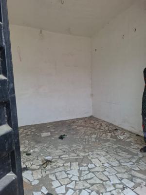 Commercial Property, Agboyi Road, Lagos 🏢 Spacious & Suitable, Alapere, Ketu, Lagos, Shop for Rent