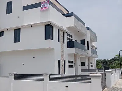 Luxurious 6 Bedrooms Duplex with BQ - C of O