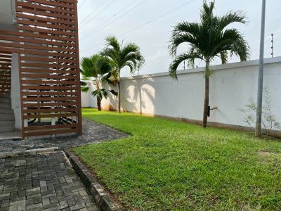 Direct Brief 3 Bedroom Flat with B.Q, a Waterfront Property — Banana Island, Ikoyi, Lagos