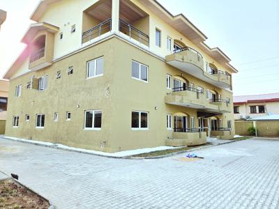 Massive and Newly Renovated Block of Four Unit Apartments, Lekki Phase 1, Lekki, Lagos, Flat / Apartment for Rent