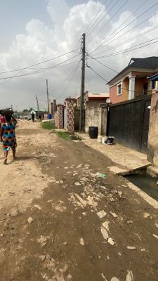 Demolishable Property at Ramat Ogudu. N100m (neg), Ramat Crescent, Ogudu, Ogudu, Lagos, Detached Duplex for Sale