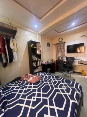 Executive Room Self-con, Old Yaba, Yaba, Lagos, Self Contain (single Rooms) for Rent