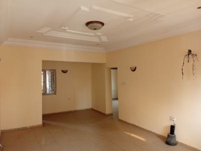 a Well Renovated 2bedroom at New Site Estate, New Site Estate Lugbe Fha, Fha (f.h.a), Lugbe District, Abuja, Flat / Apartment for Rent