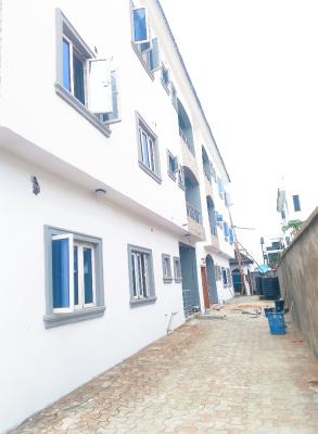 Nice and Standard Spacious 3 Bedroom Flat, Before Chevron Traffic Light, Lekki Expressway, Lekki, Lagos, Flat / Apartment for Rent