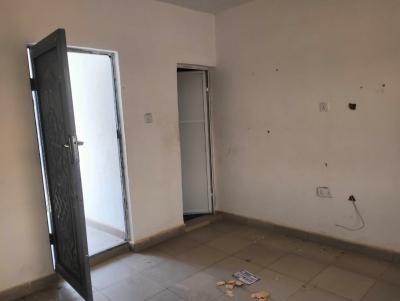 Decent 3 Bedroom Flat, Behind Polaris Bank, Life Camp, Abuja, Flat / Apartment for Rent