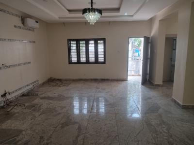 a Very Good Spacious 3 Bedroom Flat with 1bq, Off Ademola Adetokunbo Crescent, Wuse 2, Abuja, Flat / Apartment for Rent