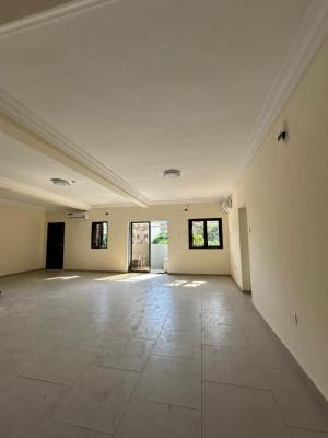 Spacious 3 Bedroom Apartment+ Bq and Swimming Pool, Off Admiralty Way, Lekki Phase 1, Lekki, Lagos, Flat / Apartment for Rent