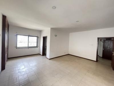 Spacious Self Serviced 3 Bedroom Apartment, Off Conservation Road, Olugboragan Axis, Ikota, Lekki, Lagos, Flat / Apartment for Rent