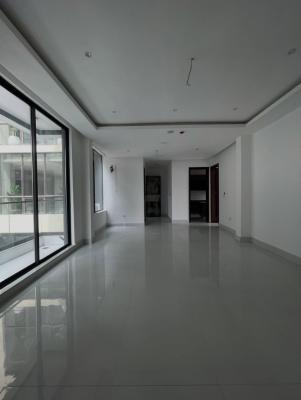 Spacious Massive Luxury 3 Bedroom Flat Wit Bq, Secure Estate Off Amdiraty Wey, Lekki Phase 1, Lekki, Lagos, Flat / Apartment for Rent