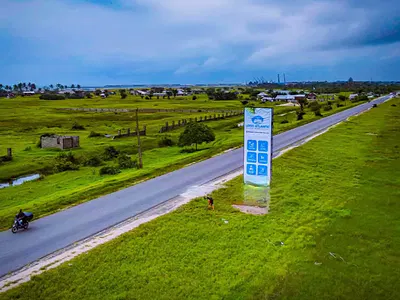 Premium Road Side, Commercial Property Now Available