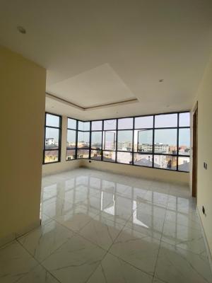 Exquisite Spacious 2 Bedroom Penthouse Apartment in a Secure Estate, Ilasan Ikate, Lekki, Lagos, Flat / Apartment for Sale