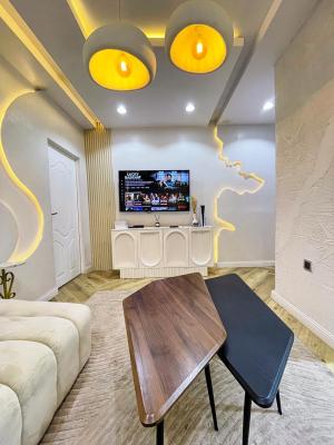 Cozy 1 Bedroom Fully Furnished and Serviced Apartment, Off Admiralty Way, Lekki Phase 1, Lekki, Lagos, Mini Flat (room and Parlour) Short Let