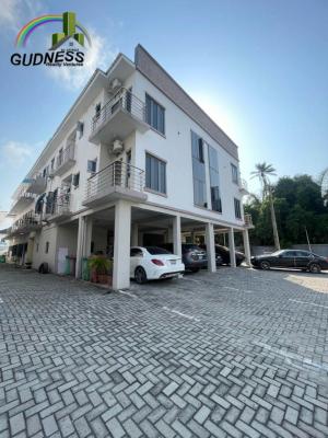 Spacious 3 Bedroom Flat with a Room Bq, Lekki, Lagos, Flat / Apartment for Rent