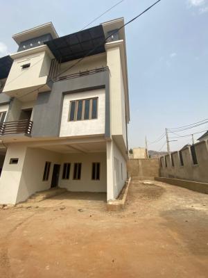 4 Bedrooms Terrace, Dawaki, Gwarinpa, Abuja, Terraced Duplex for Sale