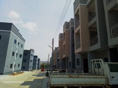 N170m Terrace with Bq, Karmo, Karmo, Abuja, Terraced Duplex for Sale