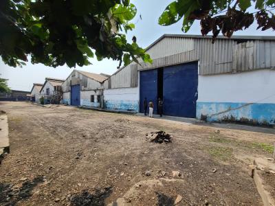 2000 Square Feet Warehouse, Eric Moore, Surulere, Lagos, Warehouse for Rent