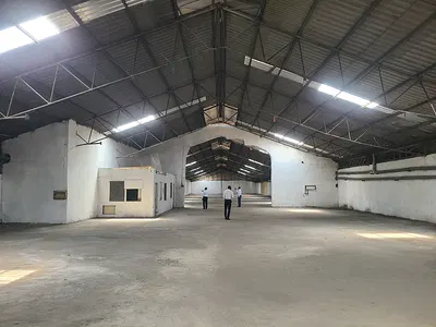 2000 Square Meters Warehouse in Industrial Environment