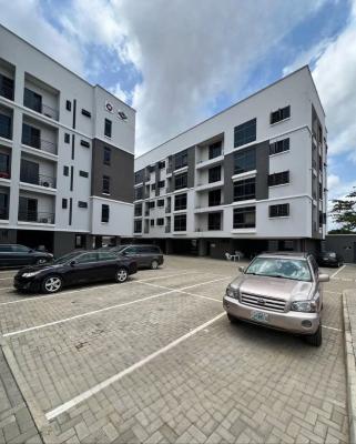 Distress Offer on 3 Bedroom Apartment with Pool in Serene Environment, Yaba, Lagos, Flat / Apartment for Sale