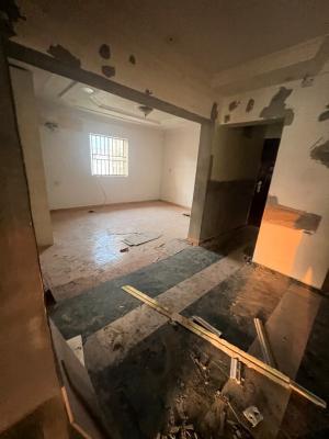 About 200sqm Shop Space Upstairs, Lekki Phase 1, Lekki, Lagos, Shop for Rent