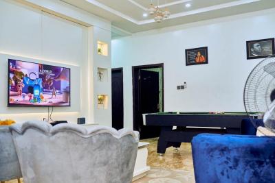 a 2 Bedroom Flat, Ologolo, Lekki, Lagos, Flat / Apartment for Rent