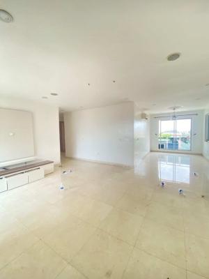 Exquisite Spacious 3 Bedroom Apartment, Off Admiralty Way, Lekki Phase 1, Lekki, Lagos, Flat / Apartment for Rent