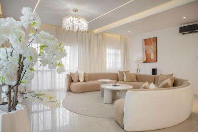 Furnished 3 Bedroom Apartment, Macgregor Road, Ikoyi, Lagos, Flat / Apartment Short Let