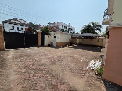 a Lovely  4 Bedroom  Detached  Duplex with 2 Rooms Bq, Lekki Phase 1, Lekki, Lagos, Detached Duplex for Rent