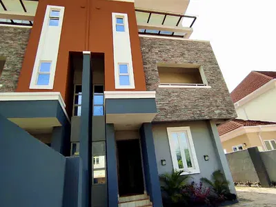 Exquisitely Built 3 Bedroom Semi-Detached Duplex — 1B, Hamstead Garden, Independence Layout, Enugu, Enugu