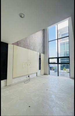 Lovely 2-bedroom Maisonette with Bq, Off Admiralty Way, Lekki Phase 1, Lekki, Lagos, Flat / Apartment for Rent