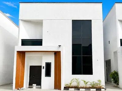3 Bedroom Detached Duplex with a BQ