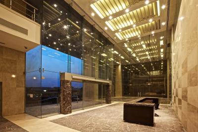 Luxury Office Space of Up to 1600sqm in a Tower in a Prime Location, Victoria Island (vi), Lagos, Office Space for Rent