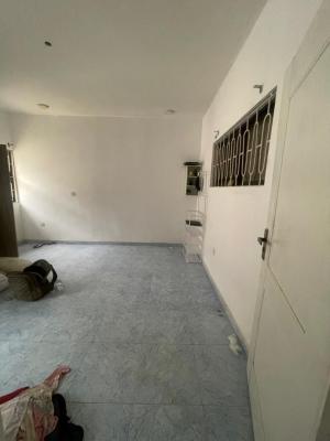 Very Standard Clean Massive Mini Flat Upstairs in Lekki  Phase One, Off Admiralty Road, Lekki Phase 1, Lekki, Lagos, Flat / Apartment for Rent