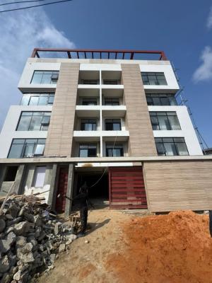 Newly Built 2 Bedroom Apartment with Rooftop Swimming Pool,, Highly Sought-after Luxury Home Within a Serene Environment, Lekki Phase 1, Lekki, Lagos, Flat / Apartment for Sale