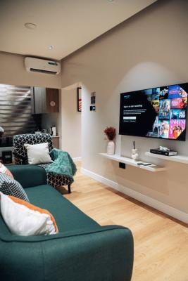 Nicely Furnished 2 Bedroom Apartment, Wuse, Abuja, Flat / Apartment Short Let